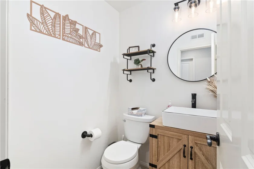 33611 Delphinium Lane photo 15