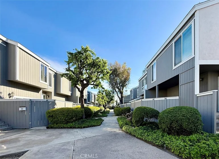 2720 W Segerstrom #D photo 28