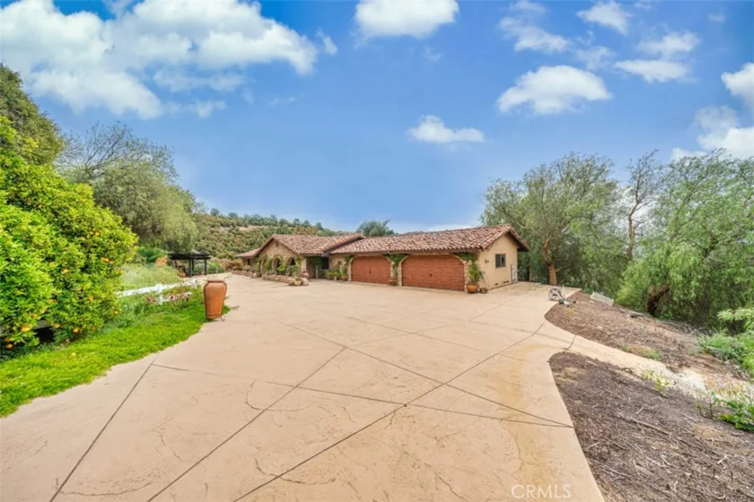 24405 Fuerte Road photo 1