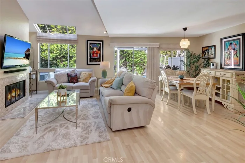 102 Santa Rosa Court photo 2