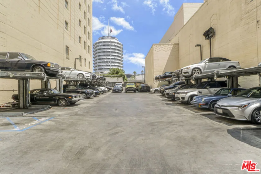 6253 Hollywood Boulevard #903 photo 23