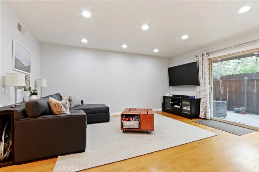 1000 Las Lomas Drive #C photo 1