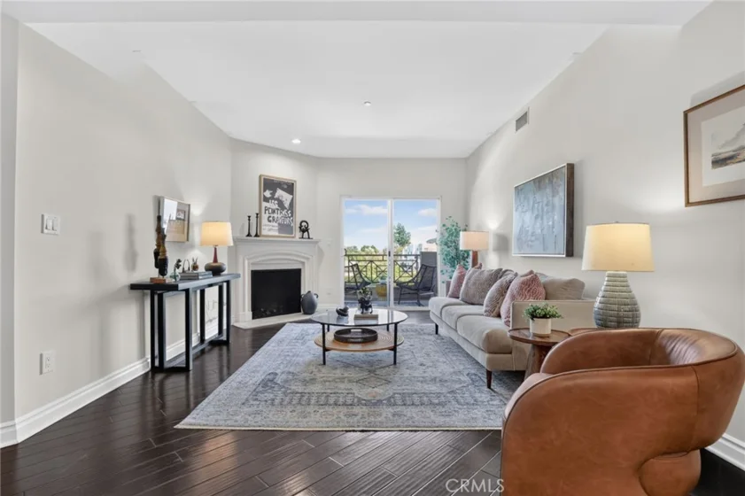 4424 Whitsett Avenue #303 photo 6