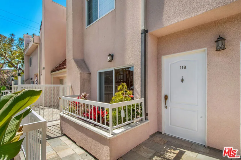 800 Glenway Drive #118 photo 1