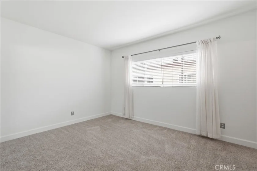 1747 Barry Avenue #106 photo 15