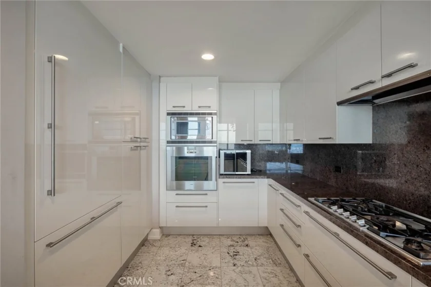 900 W Olympic Boulevard #45F photo 33
