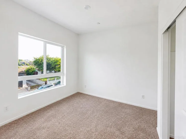 4968 Ocean View Boulevard photo 18