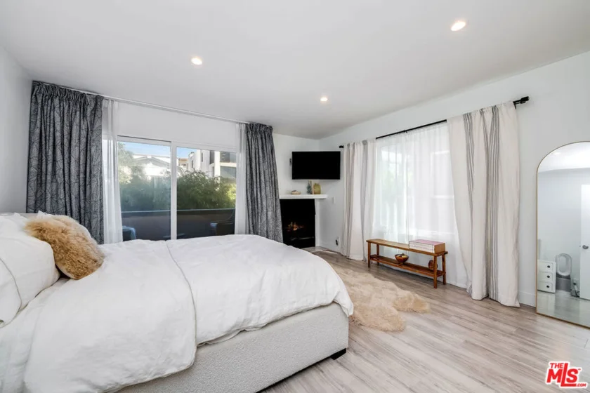 16 Quarterdeck Street #102 photo 11