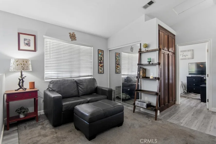 27035 Winchester Creek Avenue photo 4