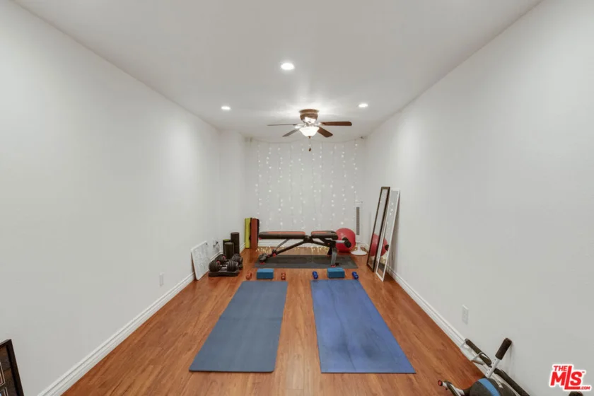 5215 White Oak Avenue #2 photo 17