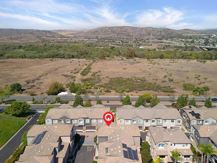 1800 Clare Lane photo 32