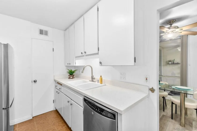 4843 Collwood Boulevard #B photo 3