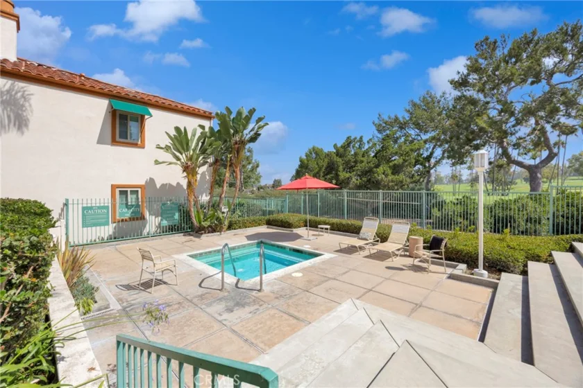 290 Villa Point Drive photo 33