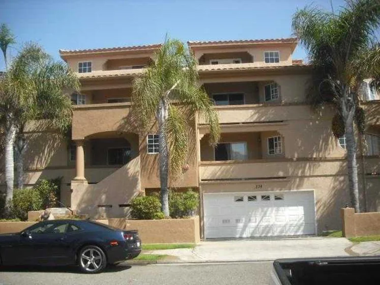 238 Daisy Avenue #3 photo 1