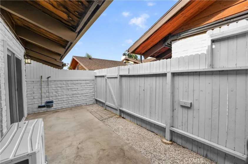 5068 Lakeview photo 41