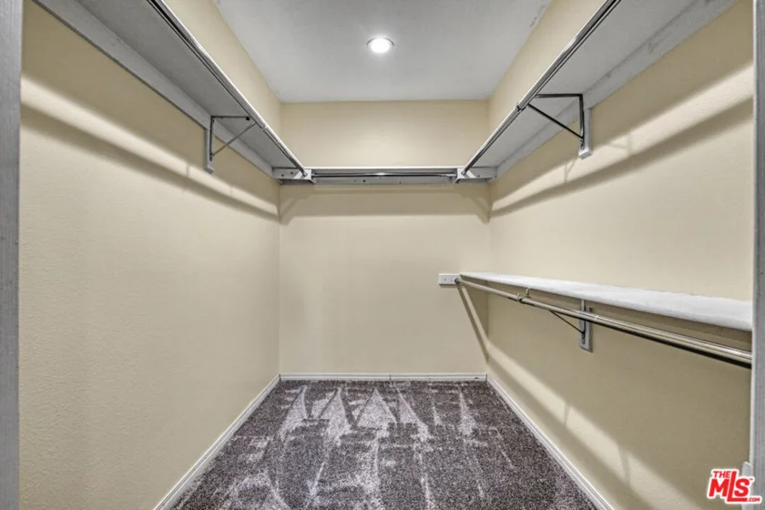 13331 Moorpark Street #233 photo 21
