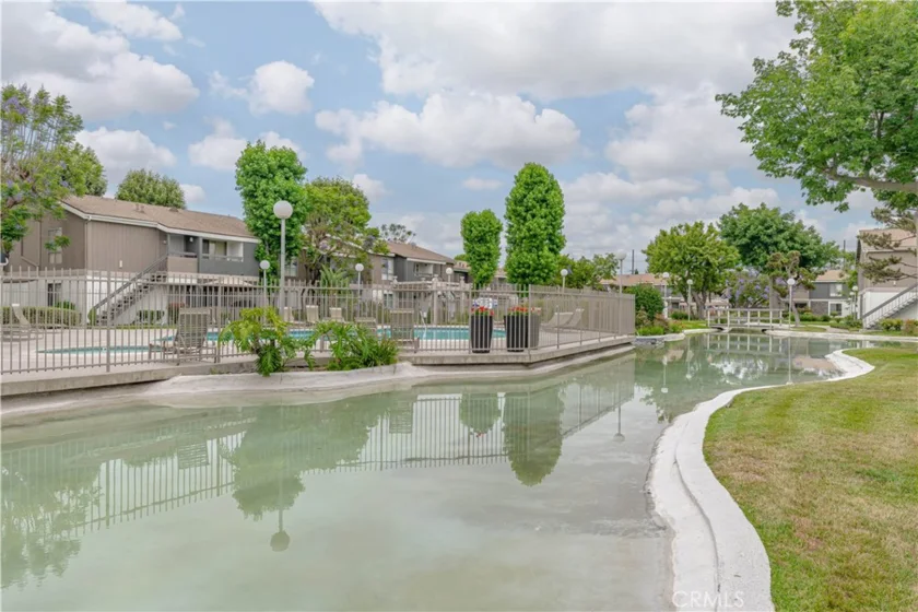 2803 S Fairview #C photo 25