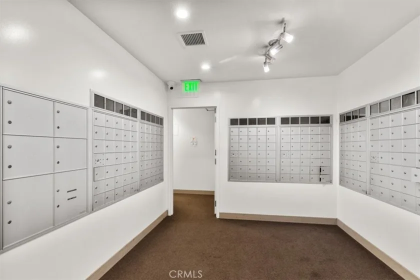 1100 Wilshire Boulevard #1812 photo 31