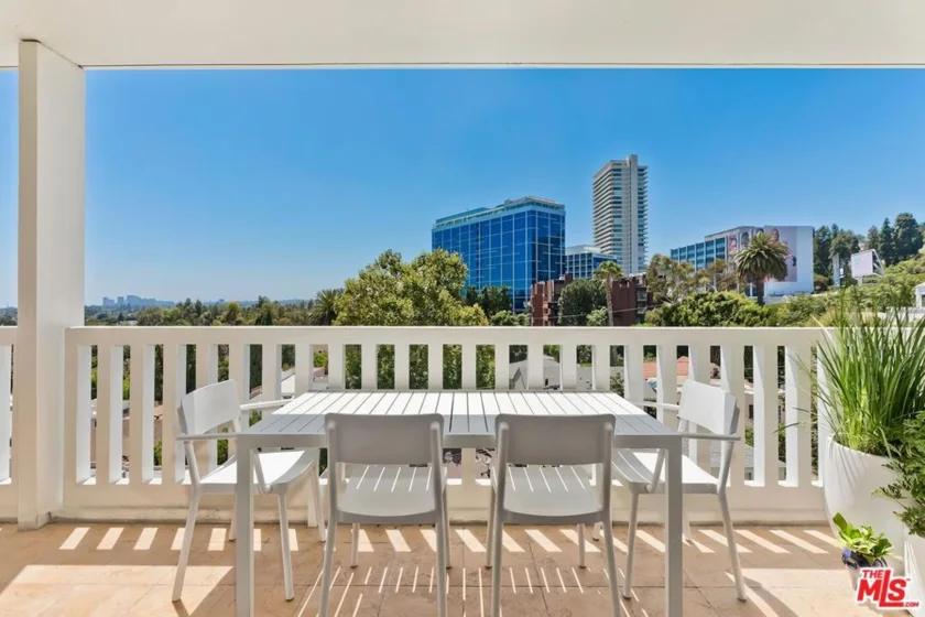 999 N Doheny Drive #601 photo 17