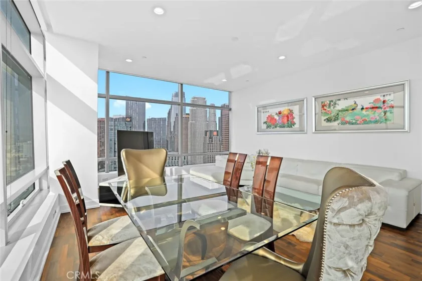 900 W Olympic #31J photo 56