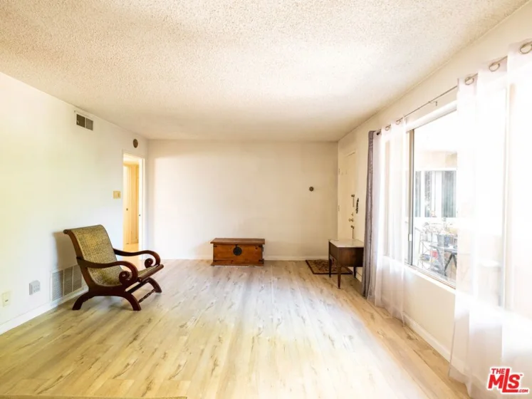 5055 Coldwater Canyon Avenue #114 photo 2