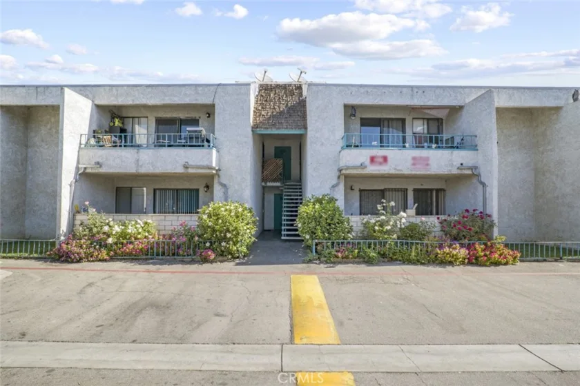 8847 Willis Avenue #D4 photo 1
