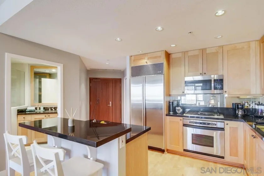 700 W Harbor Drive #1406 photo 5