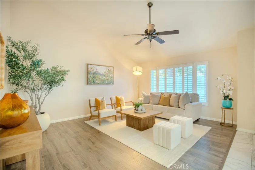 2528 N Tustin #D photo 2