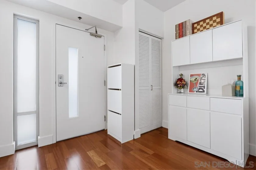 425 W Beech #428 photo 7