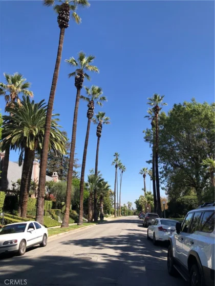380 S Orange Grove Bl #8 photo 4