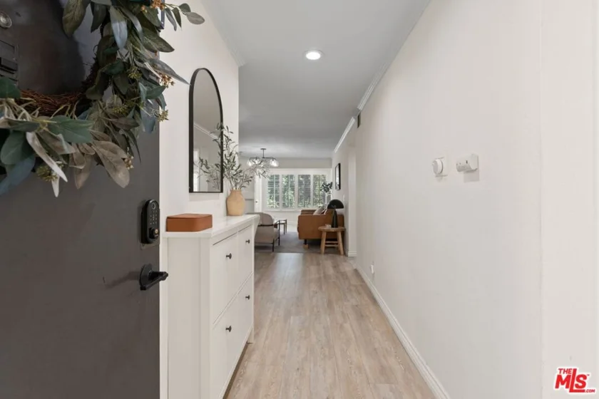 5515 Canoga Avenue #220 photo 3