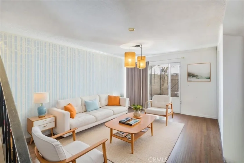 1310 N Placentia photo 4