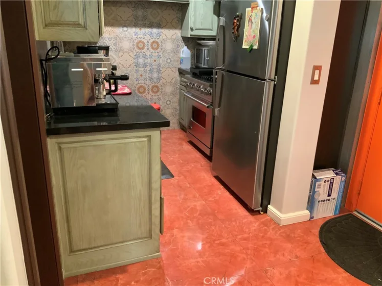 409 Burchett #220 photo 25