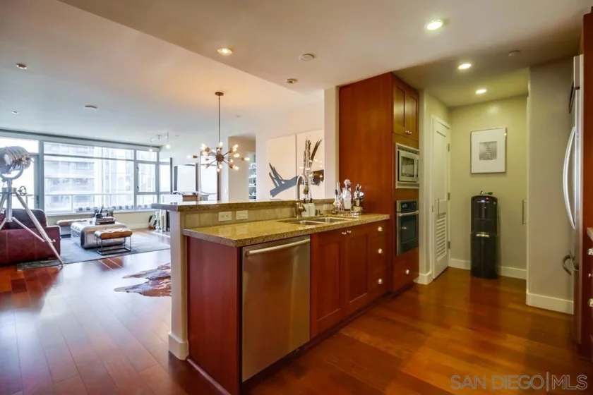 700 W E Street #1602 photo 4