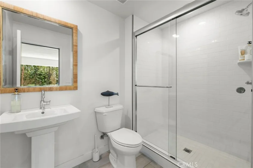2046 Doheny Way photo 40