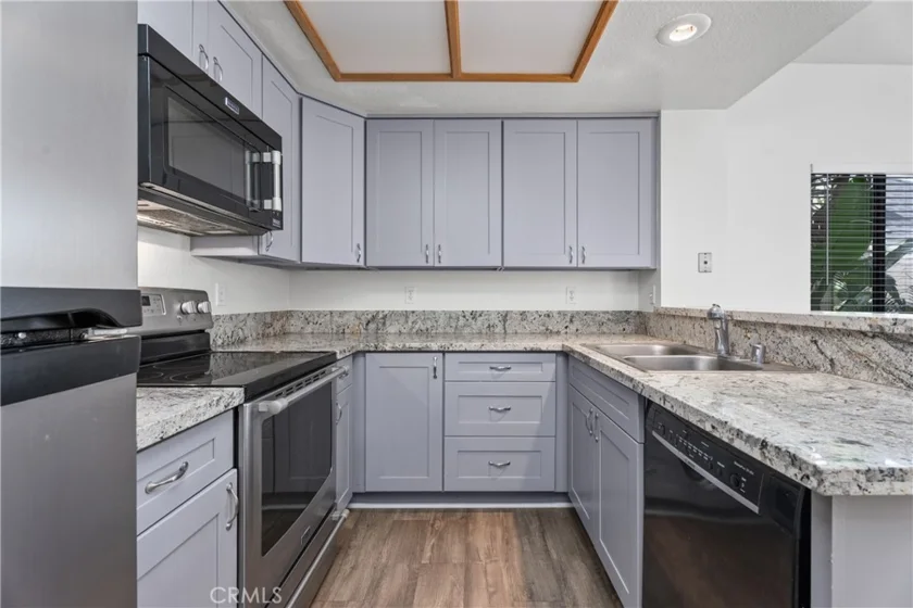 21605 Fernbrook photo 23