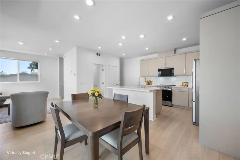669 S Lyon Street photo 10