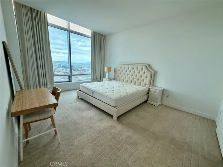 900 W Olympic Boulevard #41F photo 3