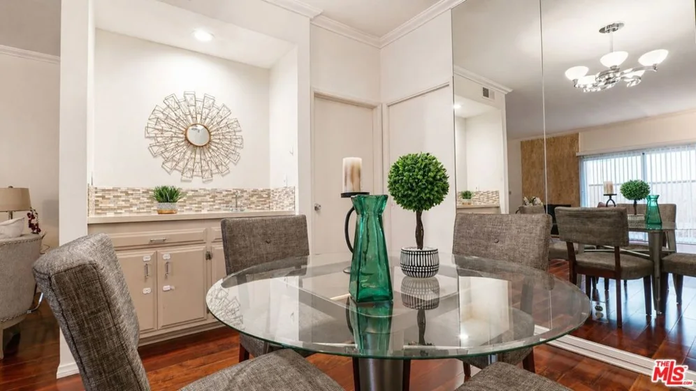 5139 Balboa Boulevard #12 photo 7