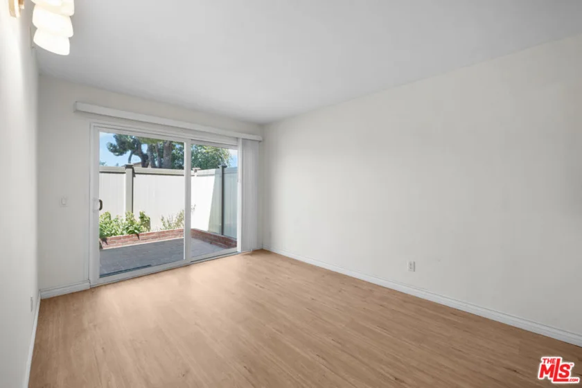 12334 Runnymede Street #5 photo 10