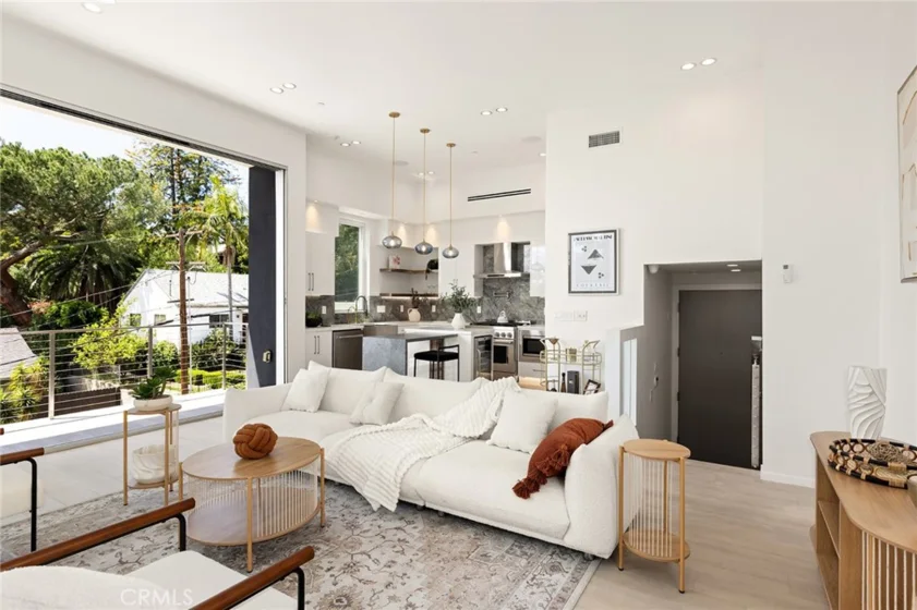 2311 Cove photo 6