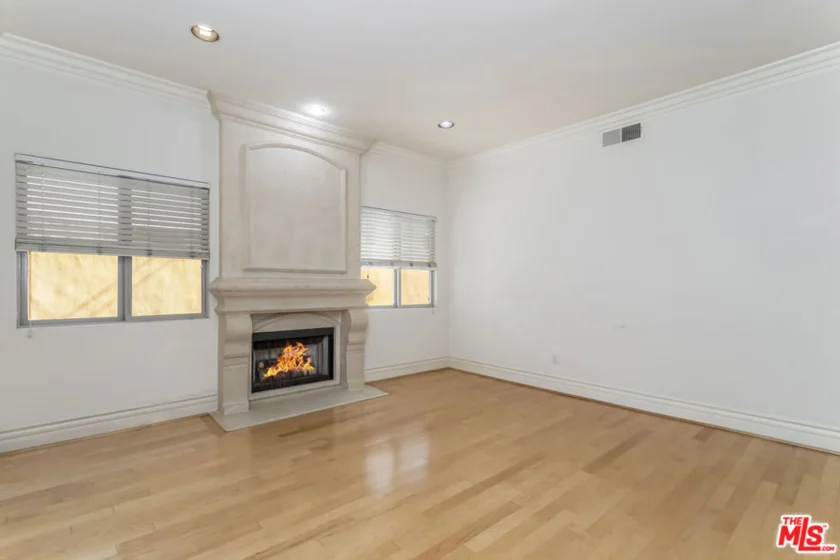 10364 Almayo Avenue #103 photo 18