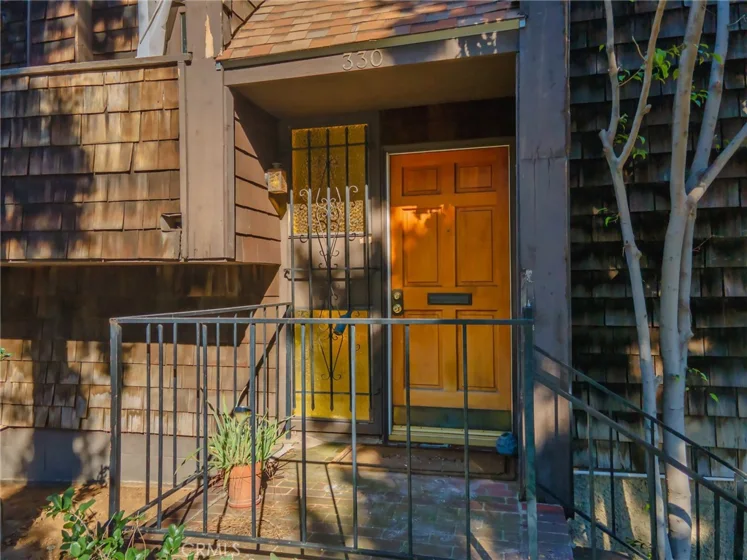 330 N 5th Street photo 2