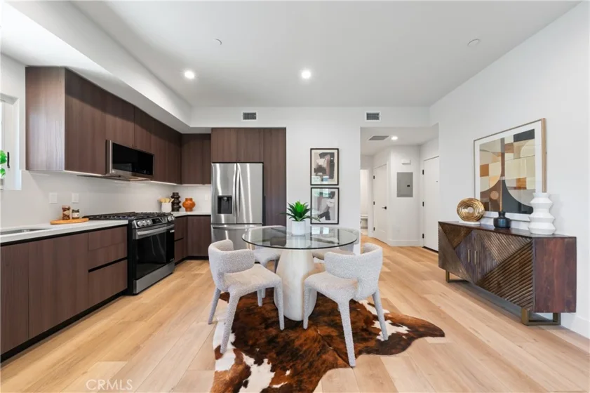 150 S Oak Knoll #103 photo 22