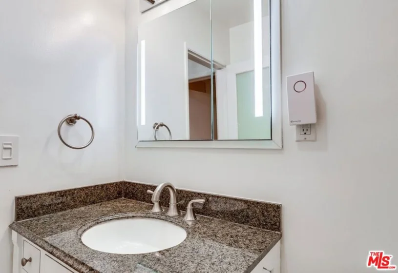 1275 Havenhurst Drive #4 photo 51