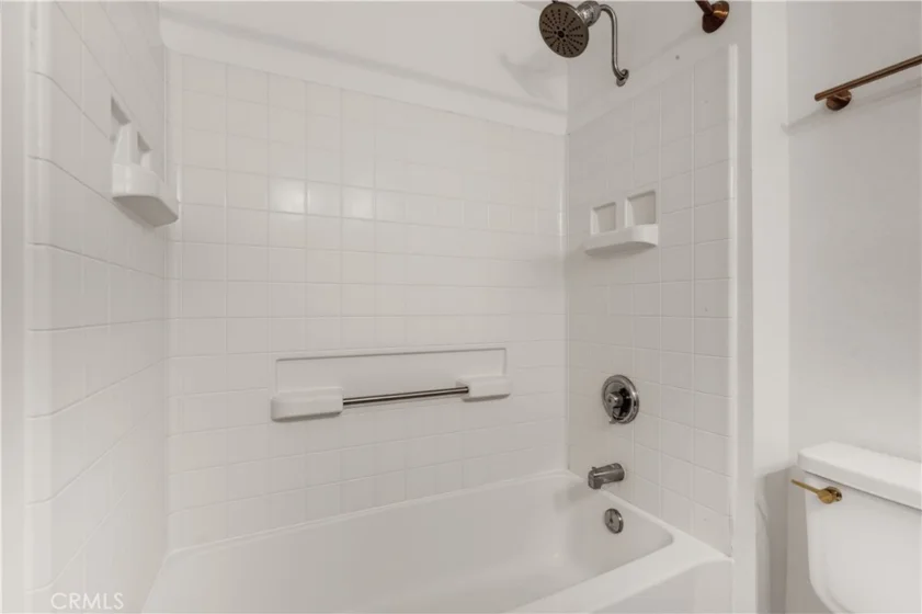 555 Maine Avenue #207 photo 8