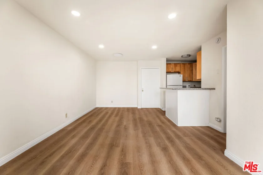 210 S La Fayette Park Place #314 photo 24