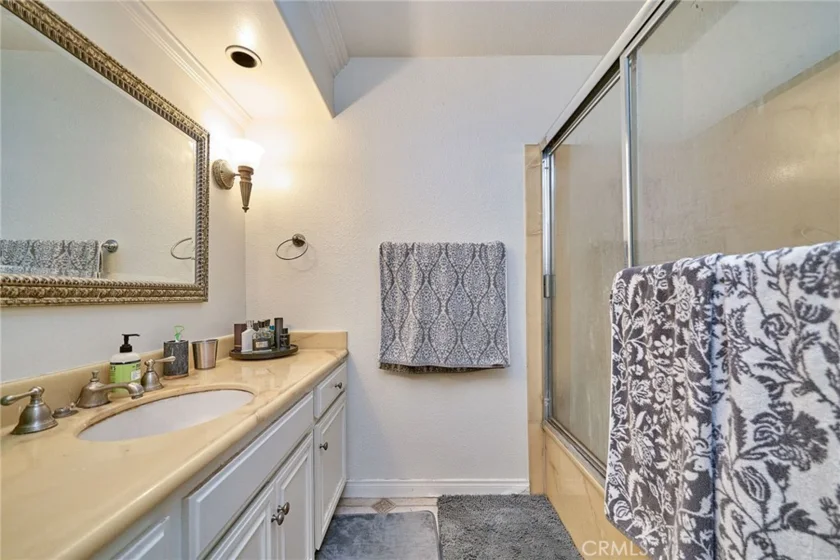 121 S Hope #103 photo 15