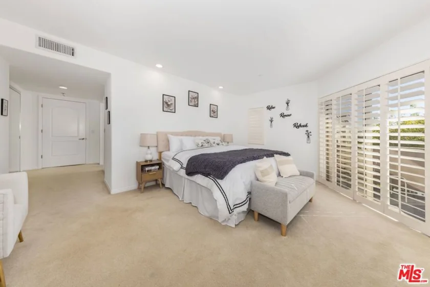 11766 W Sunset Boulevard #302 photo 3