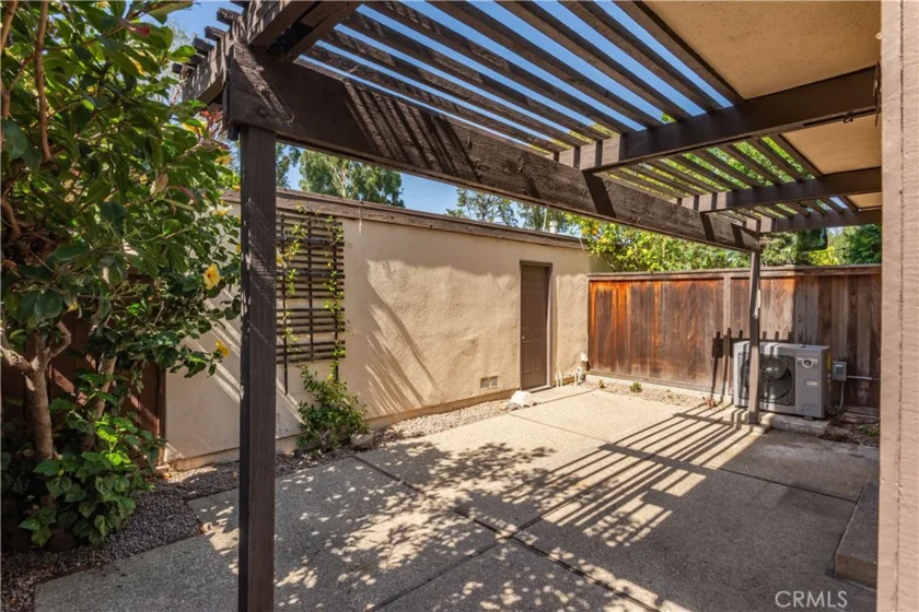 1315 Stonewood Court photo 6